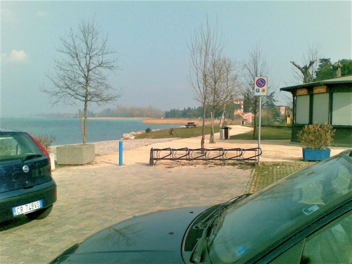 Casa Gisela Garda Fiordaliso 1 Apartment Desenzano del Garda Bagian luar foto
