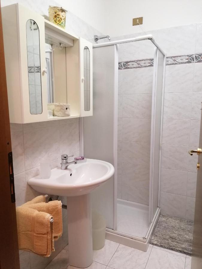 Casa Gisela Garda Fiordaliso 1 Apartment Desenzano del Garda Bagian luar foto